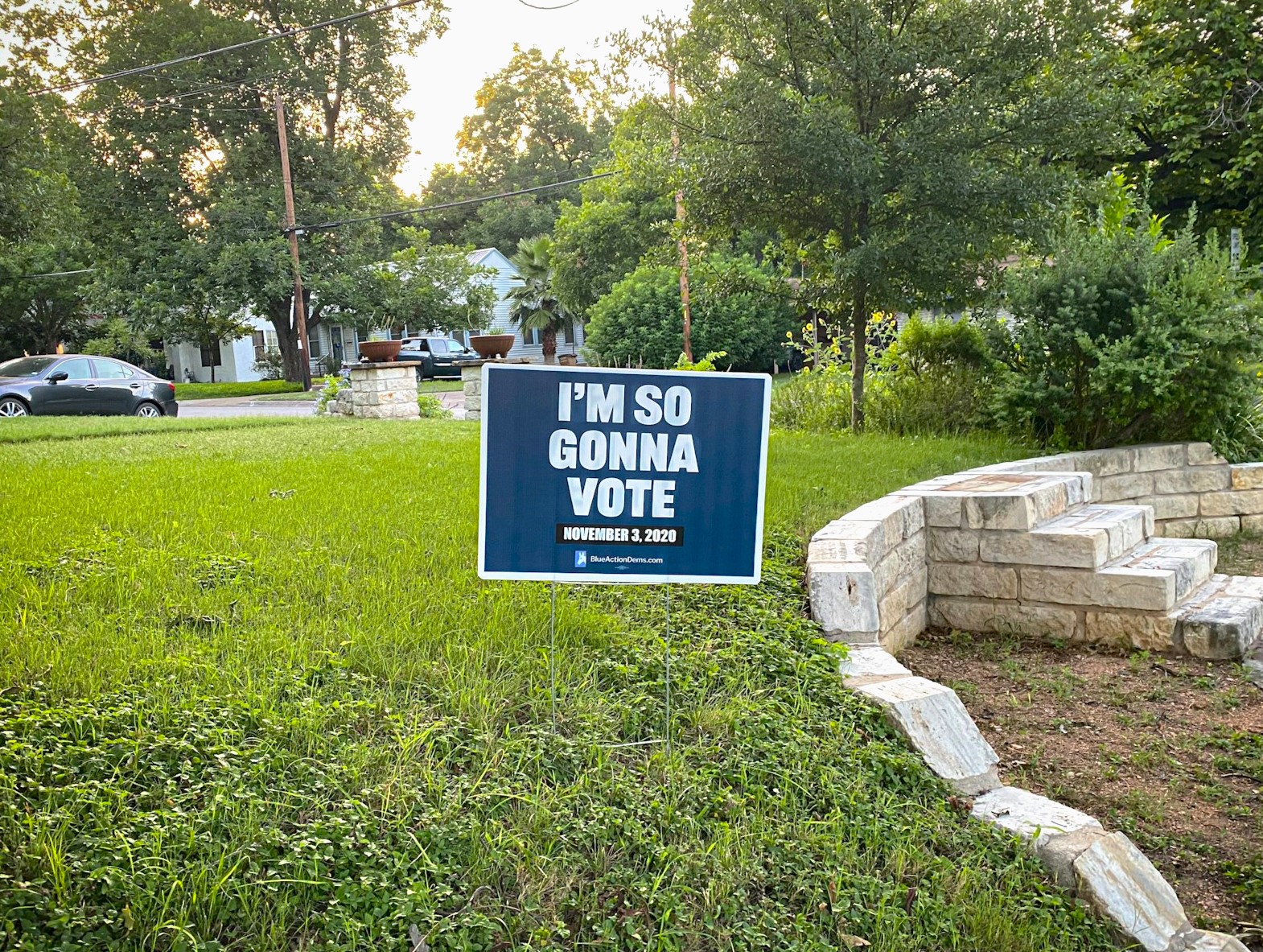 When to Take Down Political Signs From Your Yard