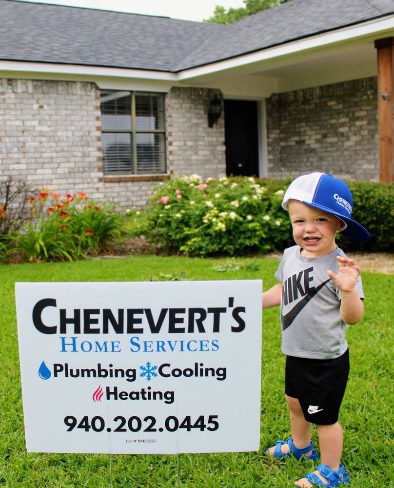 customer photos of yard sign plus